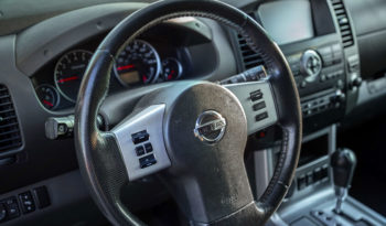 Nissan Pathfinder SE full