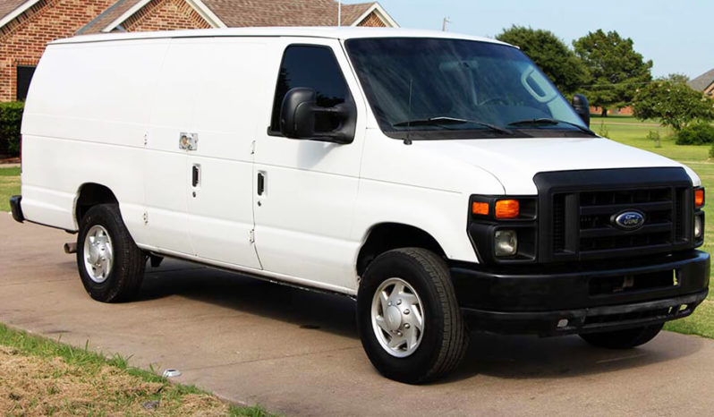 2011 Ford Econoline Van Cab-Chassis 2D full