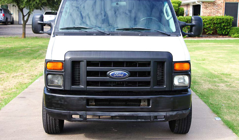 2011 Ford Econoline Van Cab-Chassis 2D full
