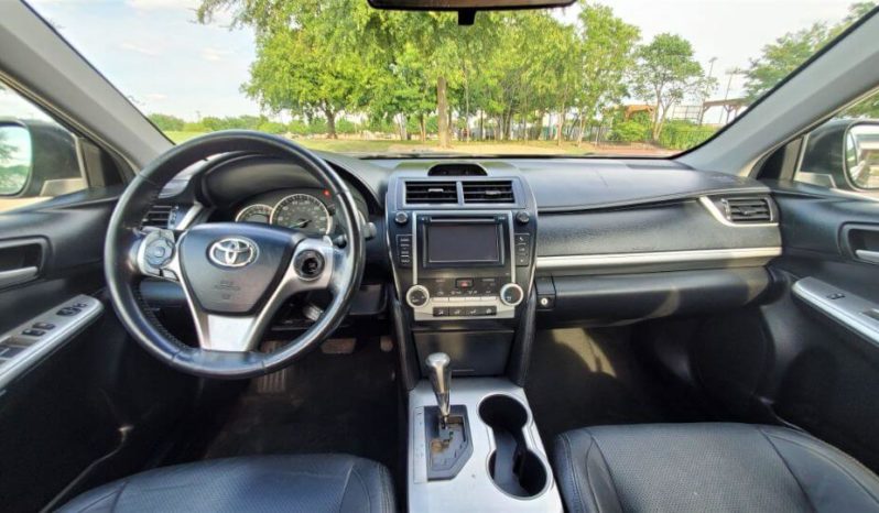 2013 Toyota Camry SE Sedan 4D full
