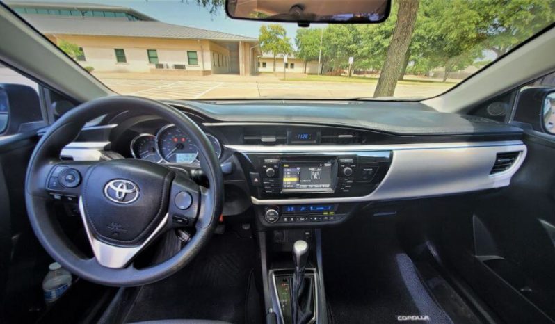 2015 Toyota Corolla LE Premium Sedan 4D full